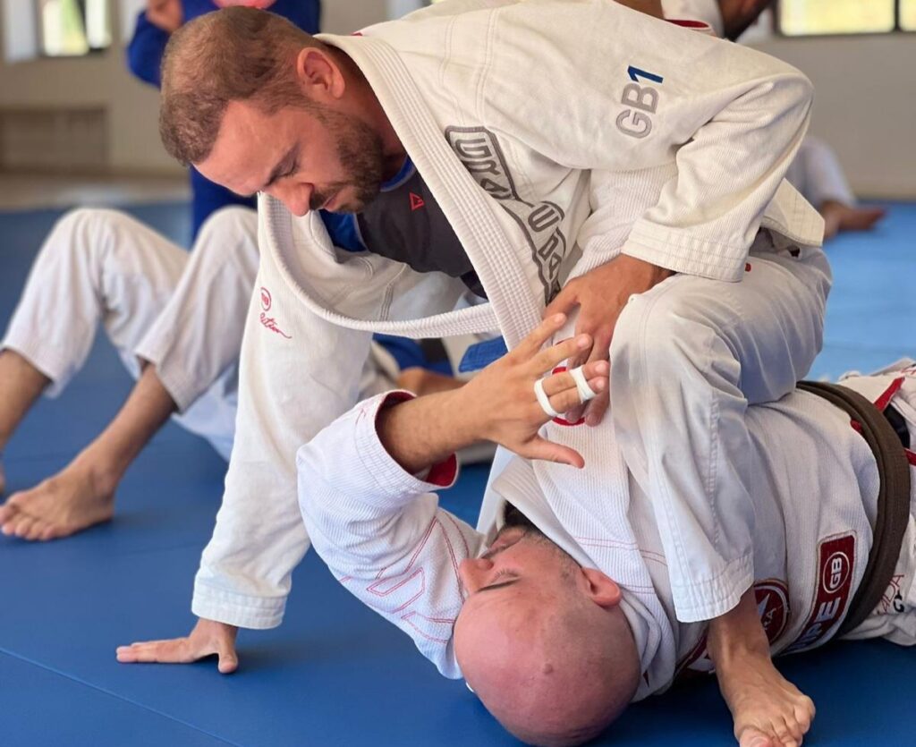 Treinando jiu-jitsu auto defesa na gb portimão